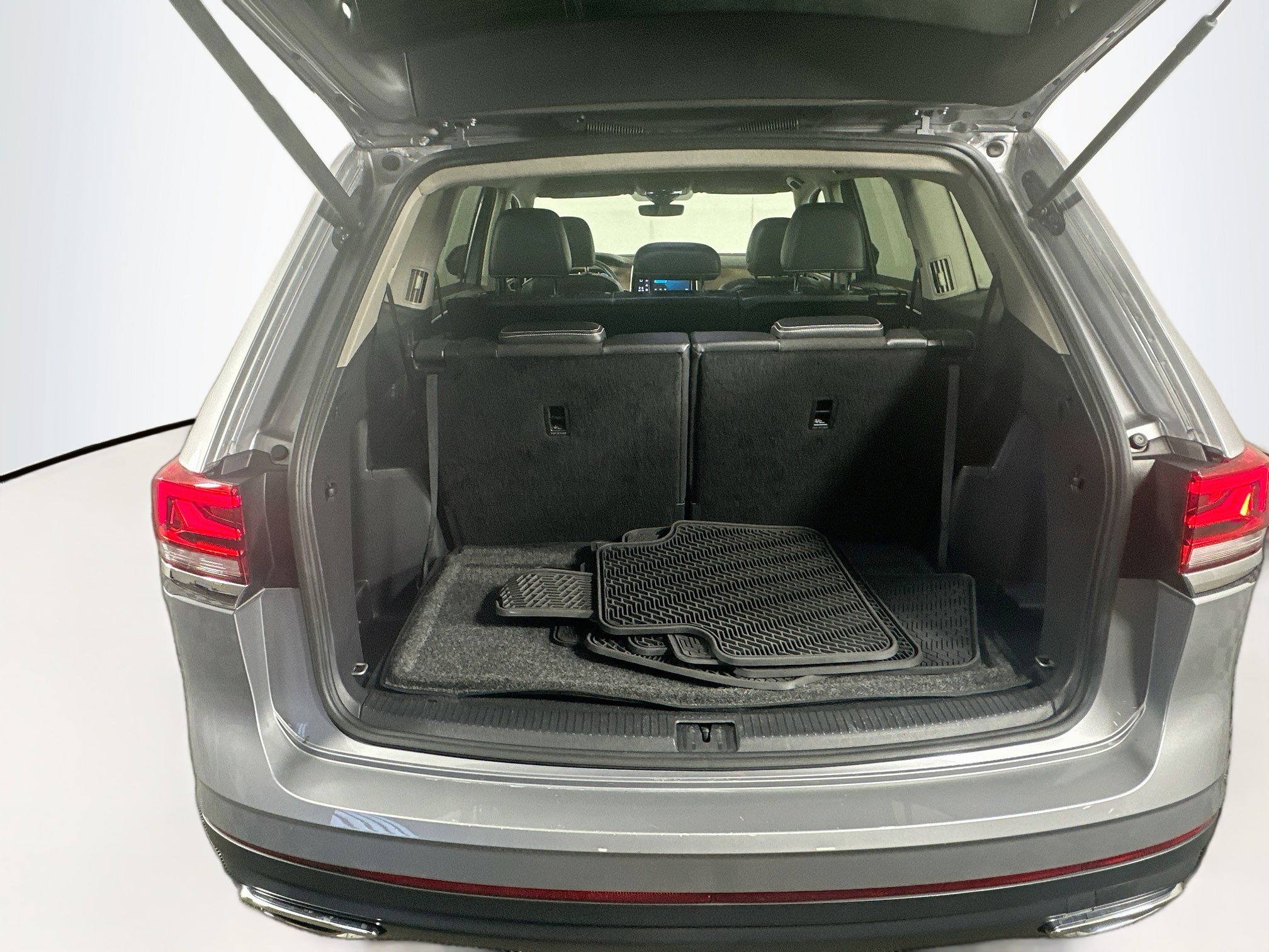 Used 2024 Volkswagen Atlas SE FWD image 29