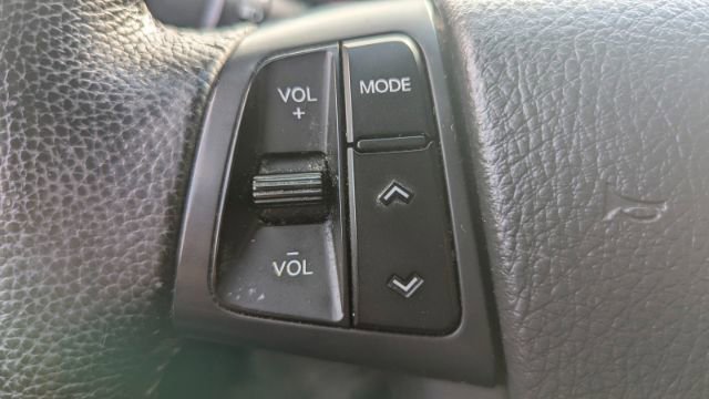 Used 2011 Kia Sorento SX image 29