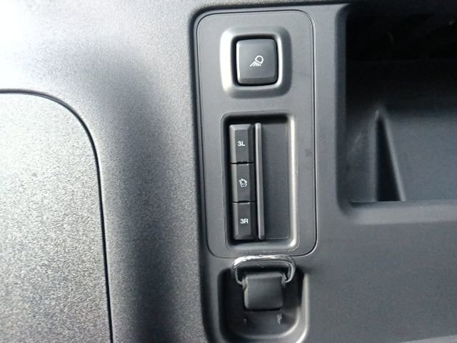 Used 2025 Ford Expedition Active RWD image 34
