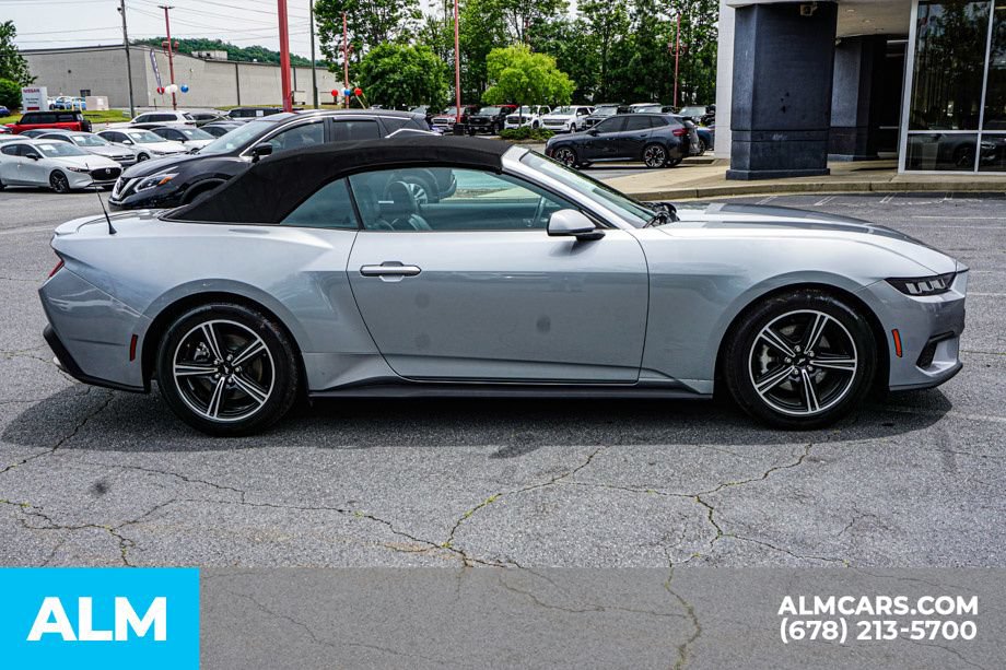 Used 2025 Ford Mustang Premium RWD image 8
