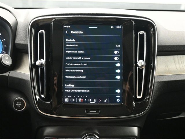 Used 2024 Volvo XC40 B5 Plus w/ Climate Package image 16