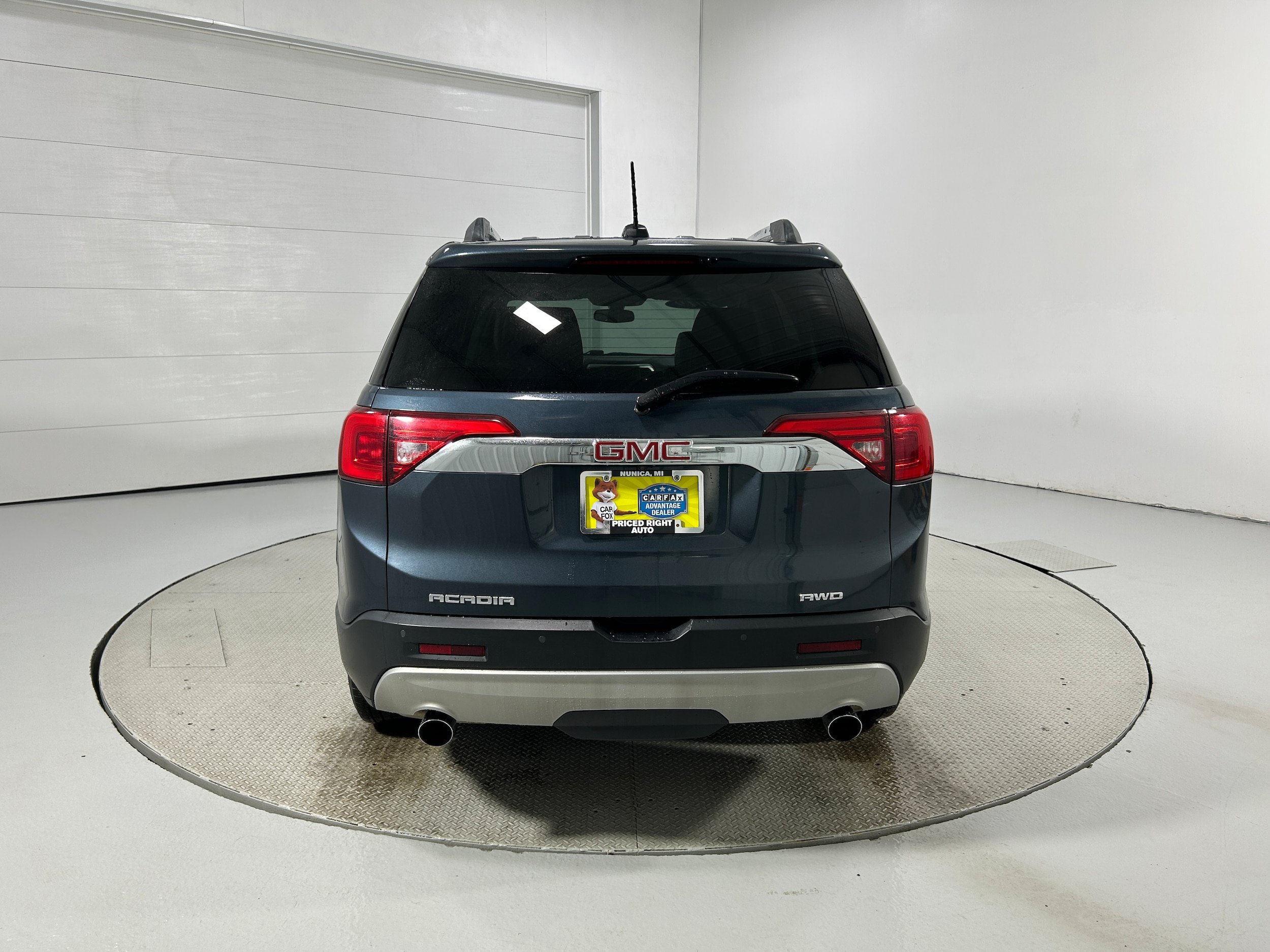 Used 2019 GMC Acadia SLT AWD/4WD image 34