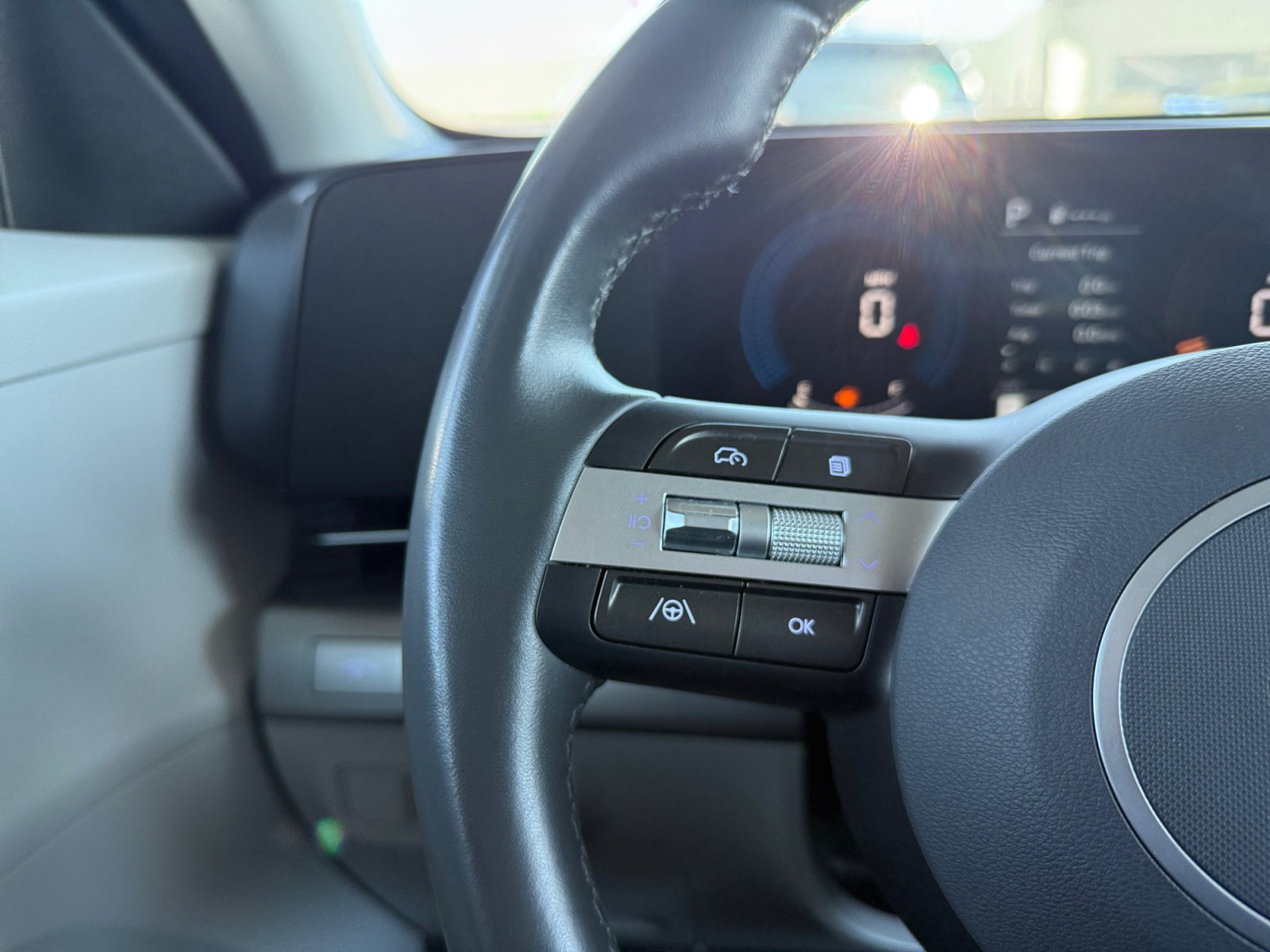 Used 2025 Hyundai Kona SEL FWD image 19