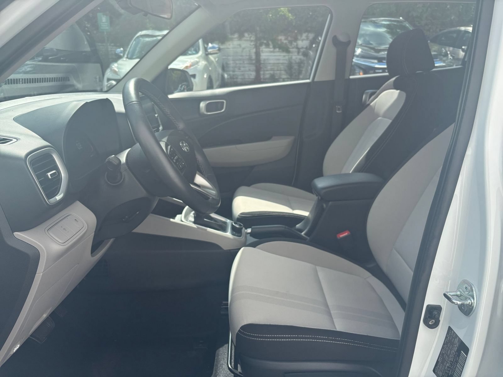 Used 2026 Hyundai Venue SEL FWD image 35