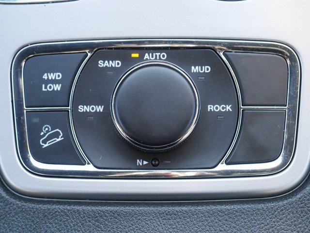 Used 2022 Jeep Grand Cherokee Laredo X image 24