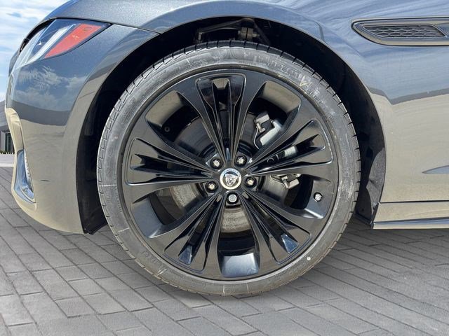 New 2024 Jaguar XF R-Dynamic SE AWD/4WD image 9