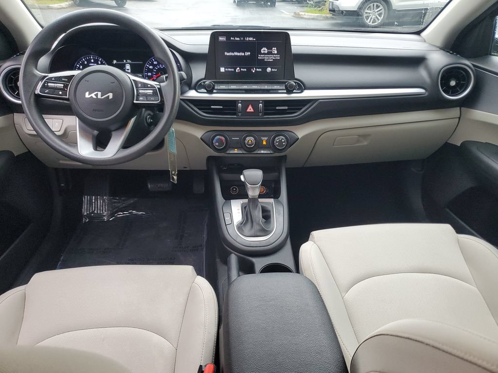 Used 2022 Kia Forte LXS FWD image 15
