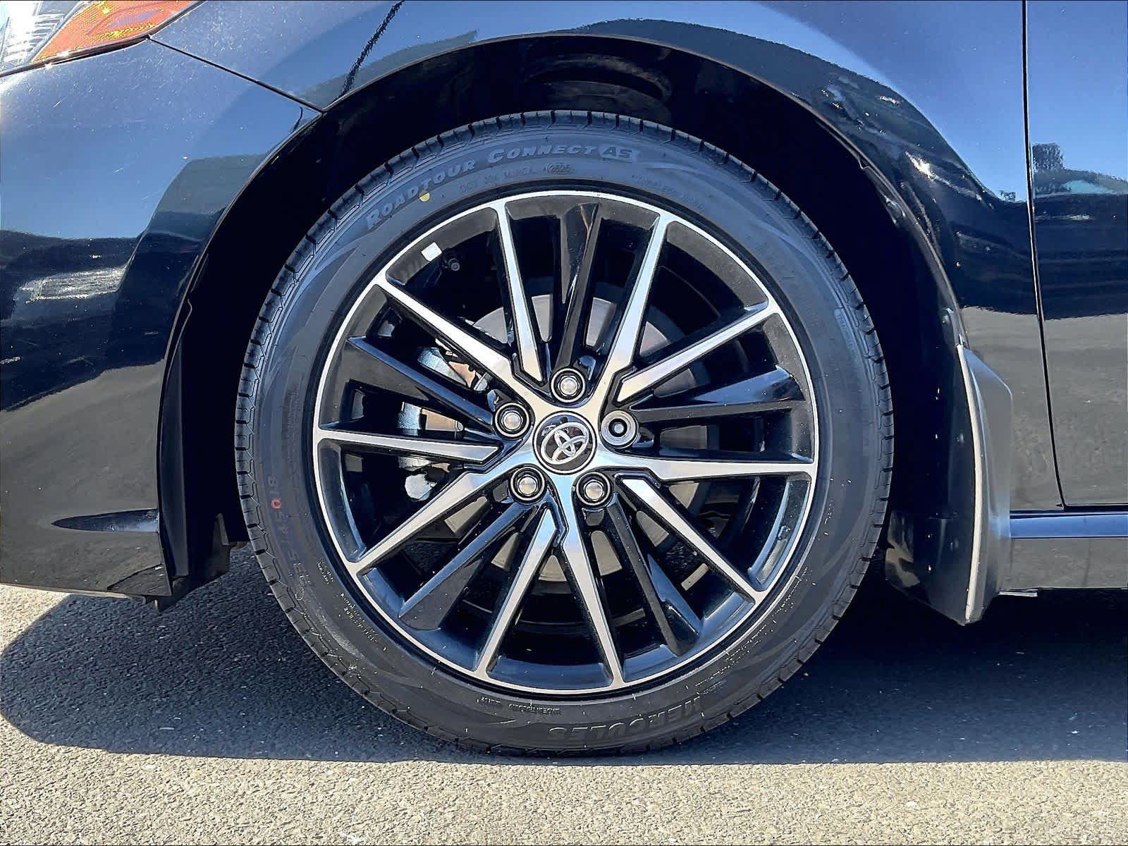 Used 2024 Toyota Camry SE FWD image 9