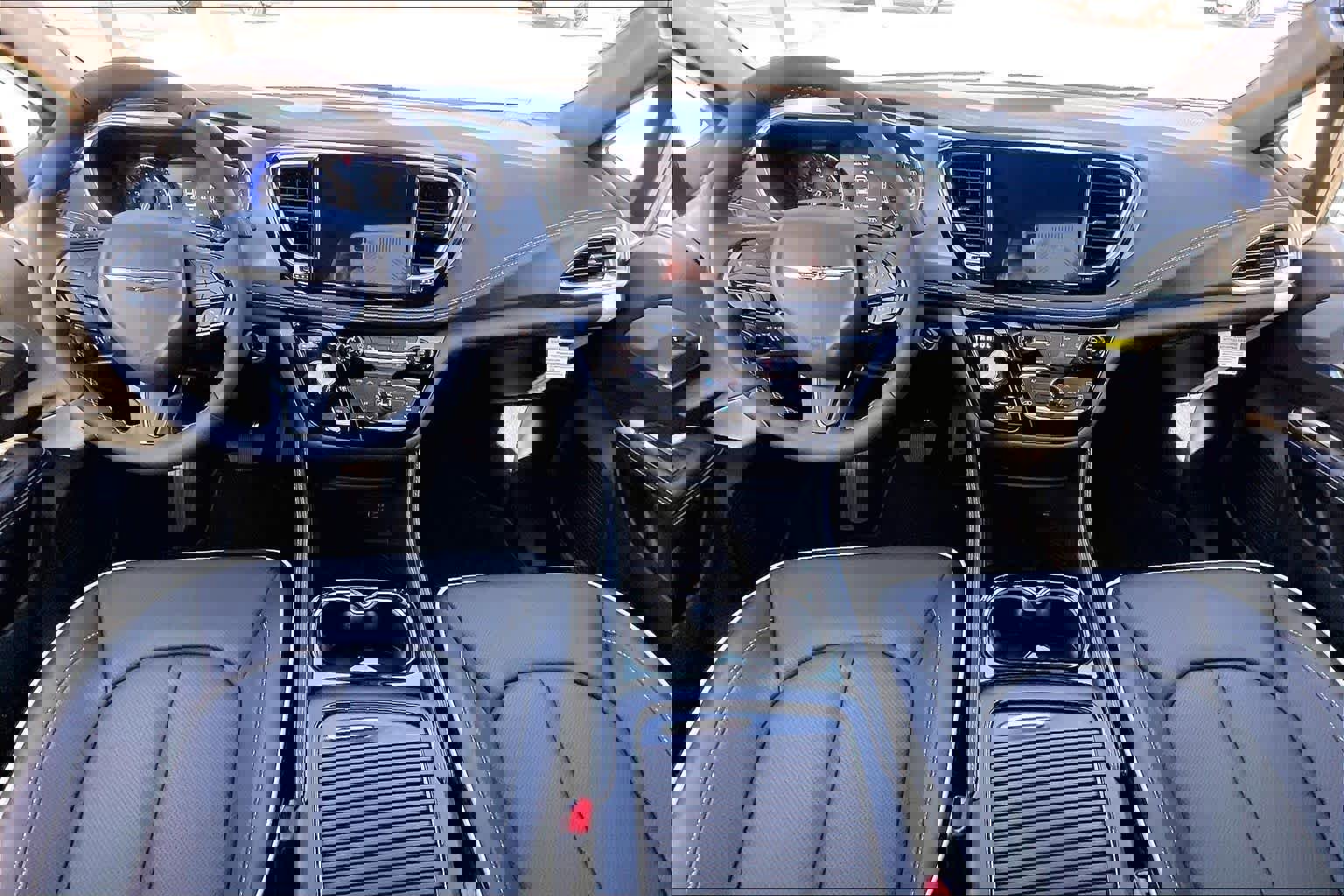 New 2026 Chrysler Pacifica Limited image 5