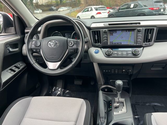 Used 2018 Toyota RAV4 XLE image 17