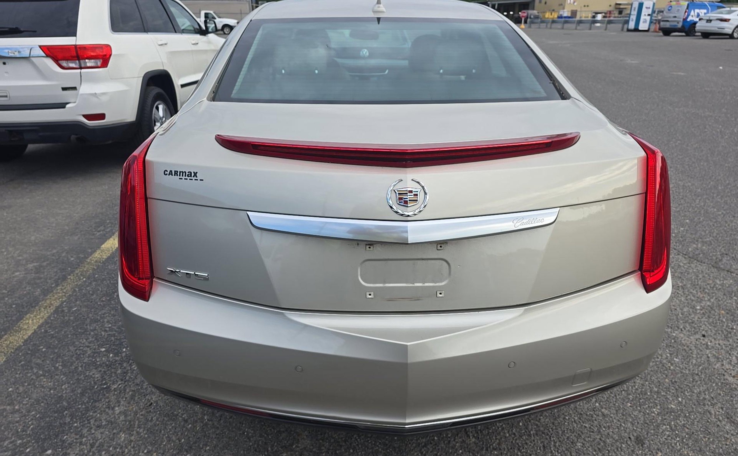 Used 2013 Cadillac XTS FWD image 4