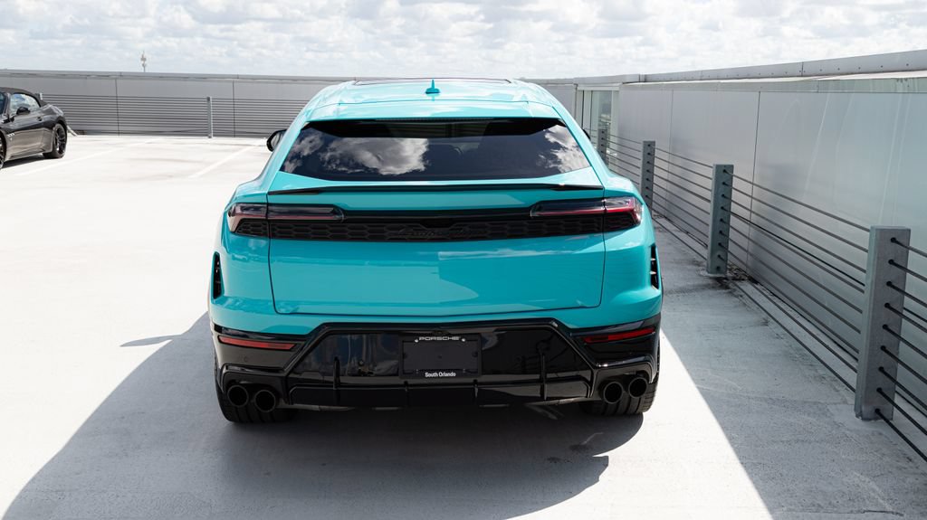 Used 2025 Lamborghini Urus SE AWD/4WD image 16