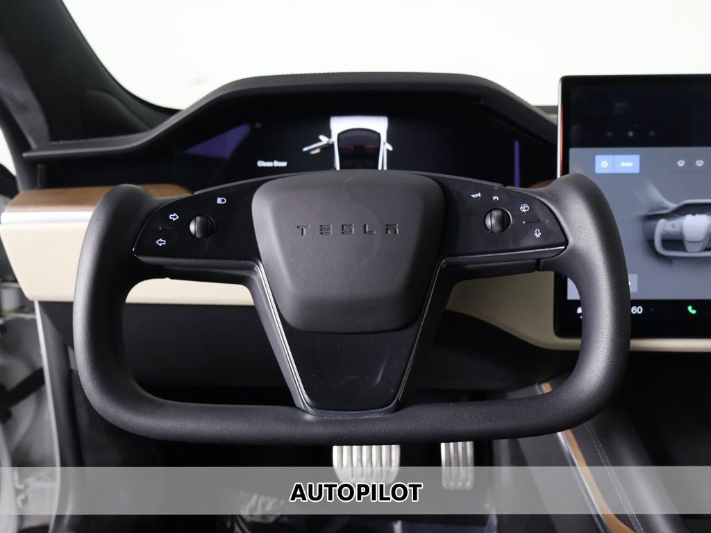 Used 2021 Tesla Model S Plaid image 3