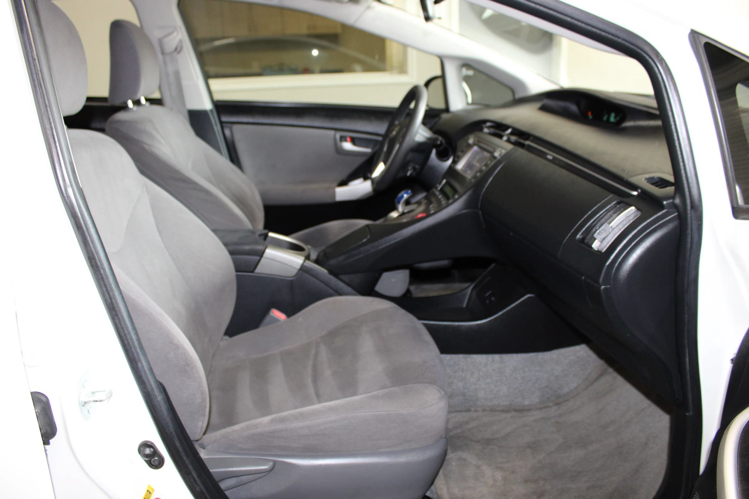 Used 2014 Toyota Prius Two FWD image 24