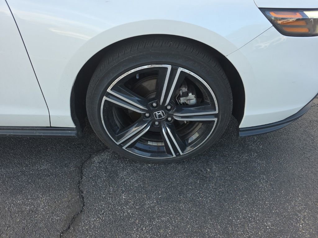 Certified 2023 Honda Accord Sport image 8