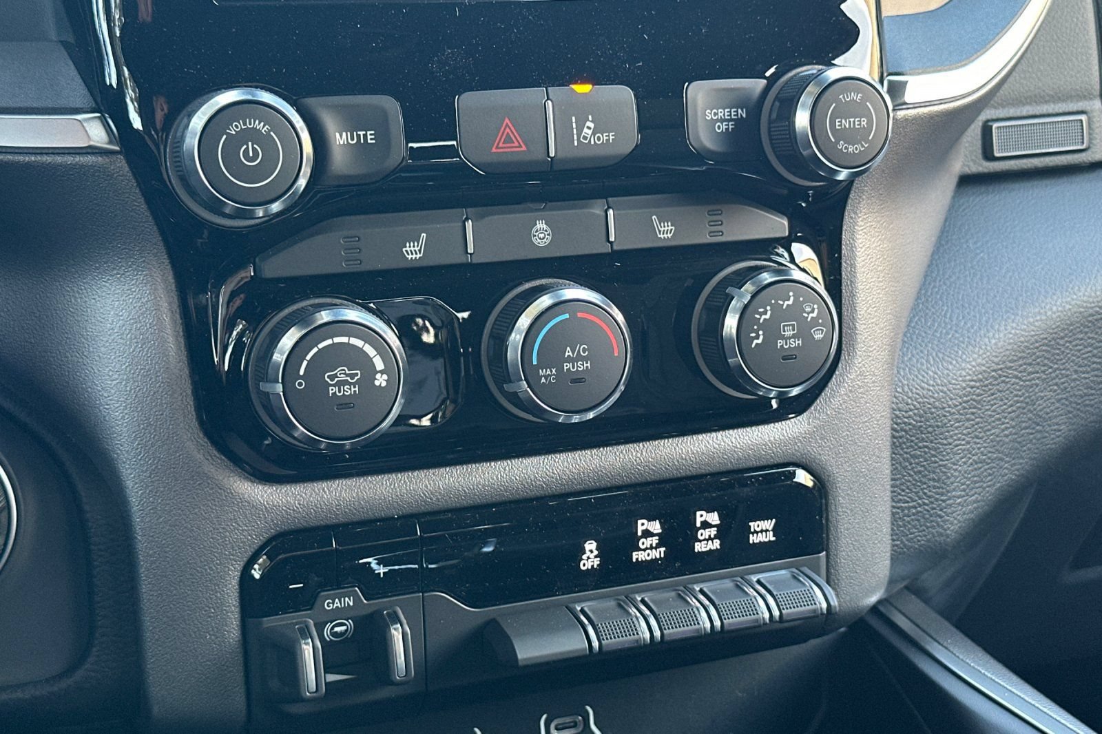 New 2026 RAM 1500 Big Horn w/ Night Edition RWD image 18