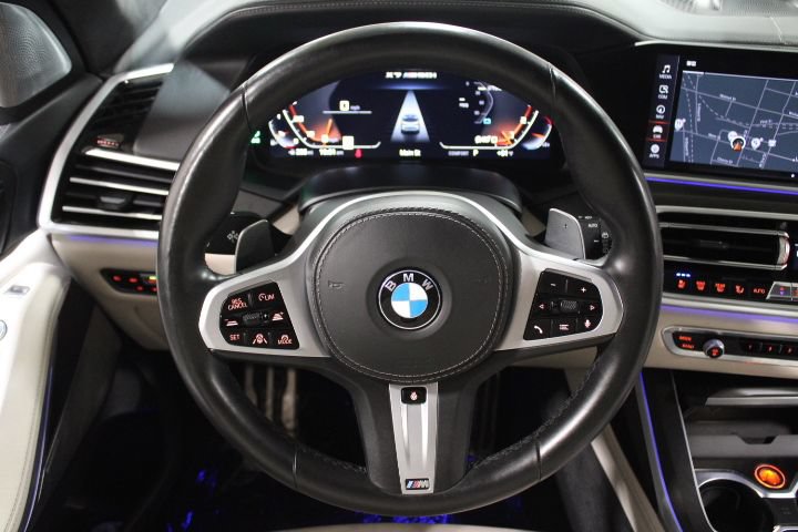 Used 2021 BMW X7 M50i w/ Dynamic Handling Package AWD/4WD image 37