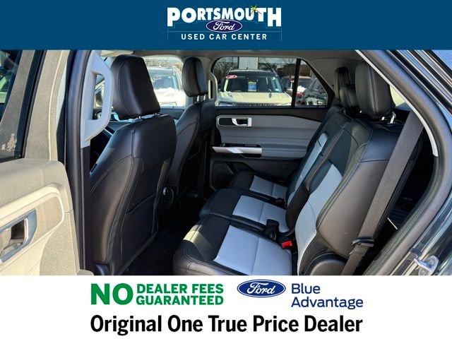 Used 2022 Ford Explorer XLT w/ Equipment Group 202A image 5