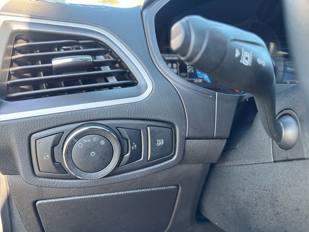 Used 2024 Ford Edge SEL image 18