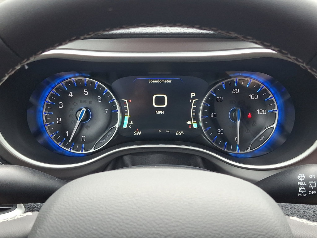 New 2027 Chrysler Pacifica Select AWD/4WD image 15