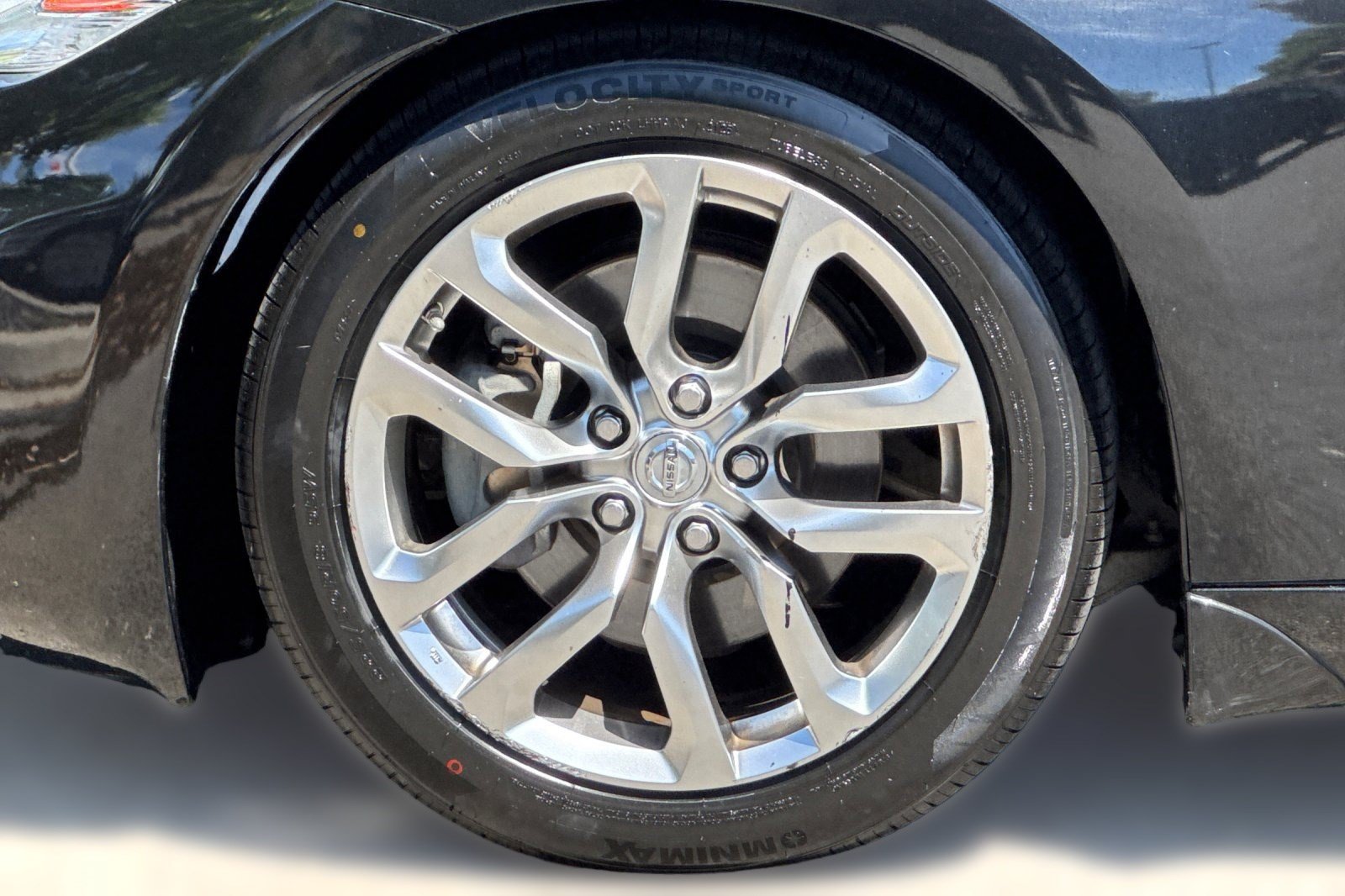 Used 2014 Nissan 370Z Roadster RWD image 13
