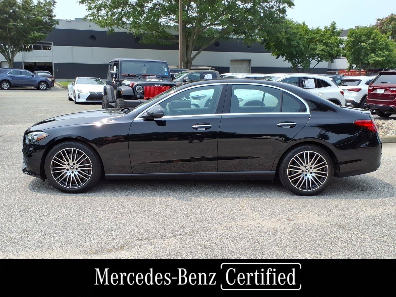 Used 2025 Mercedes-Benz C 300 4MATIC Sedan image 3
