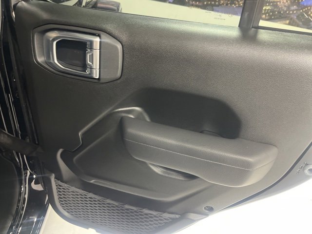 New 2025 Jeep Gladiator Sport image 25