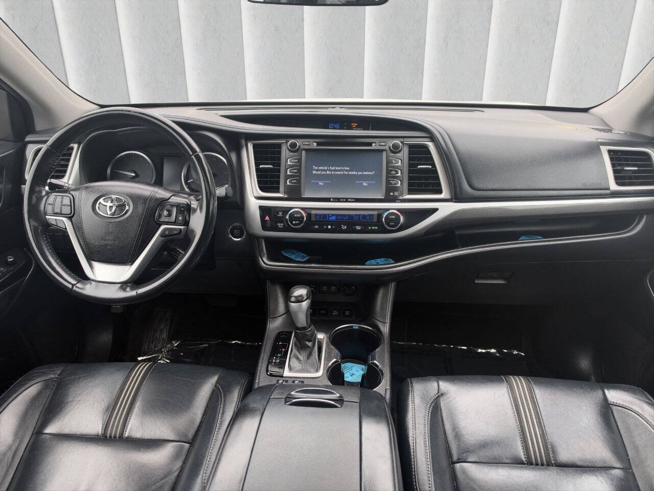 Used 2018 Toyota Highlander SE AWD/4WD image 11