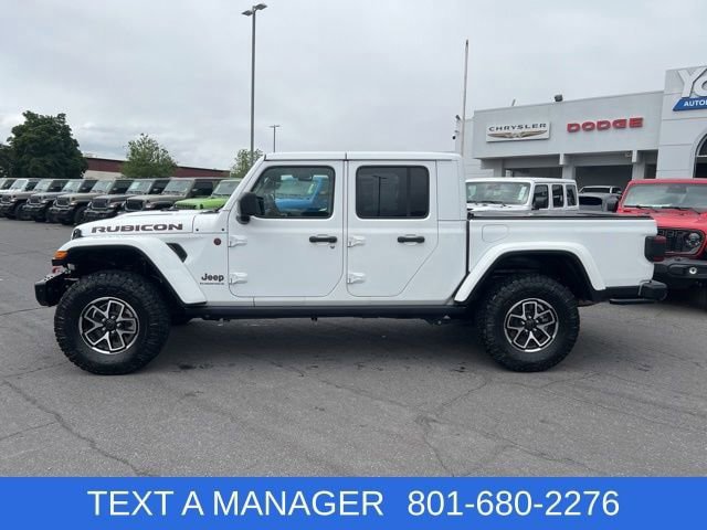 Used 2025 Jeep Gladiator Rubicon AWD/4WD image 2