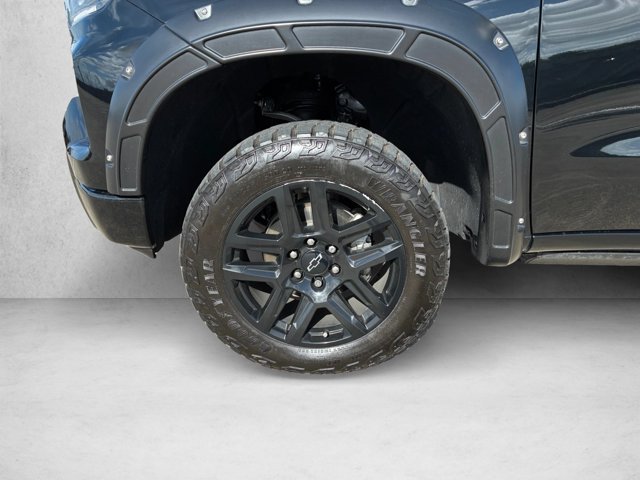 Used 2025 Chevrolet Silverado 1500 LT Trail Boss w/ LT Trail Boss Premium Package AWD/4WD image 24