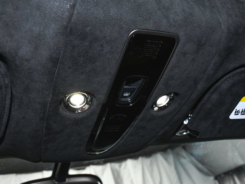 Used 2023 Aston Martin DBX AWD/4WD image 40