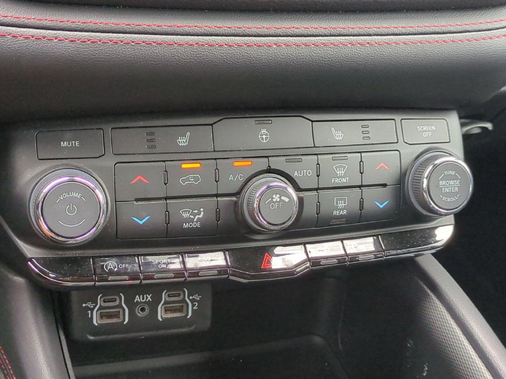Used 2025 Dodge Durango GT RWD image 26