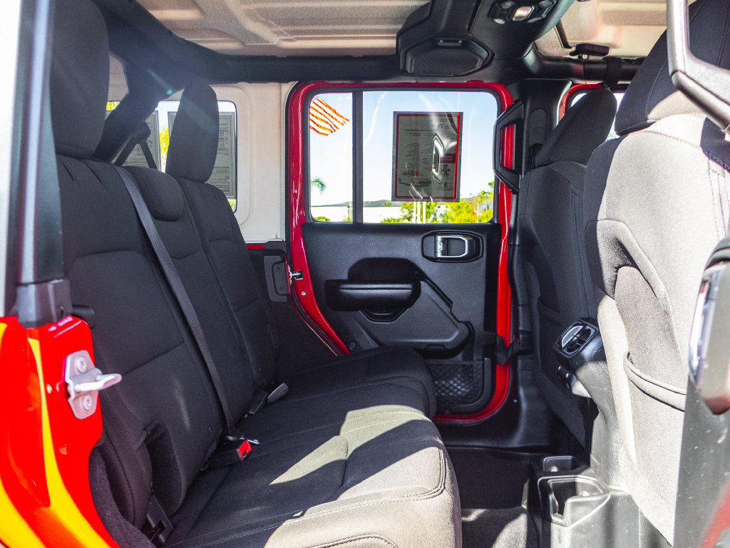 Used 2018 Jeep Wrangler Unlimited Sport S AWD/4WD image 31