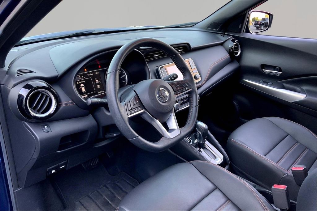 Used 2019 Nissan Kicks SR w/ SR Premium Package image 12