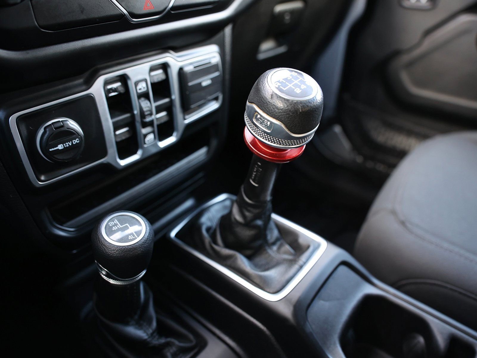 Used 2018 Jeep Wrangler Unlimited Sport S image 30