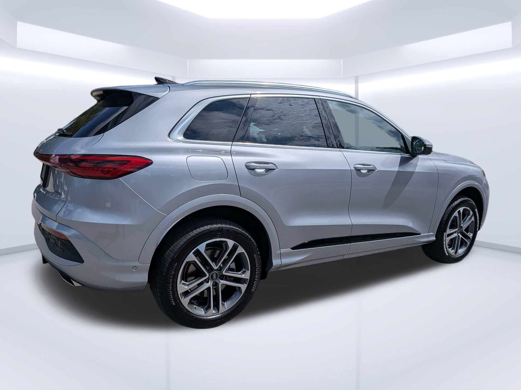 New 2026 Audi Q5 Premium Plus AWD/4WD image 3