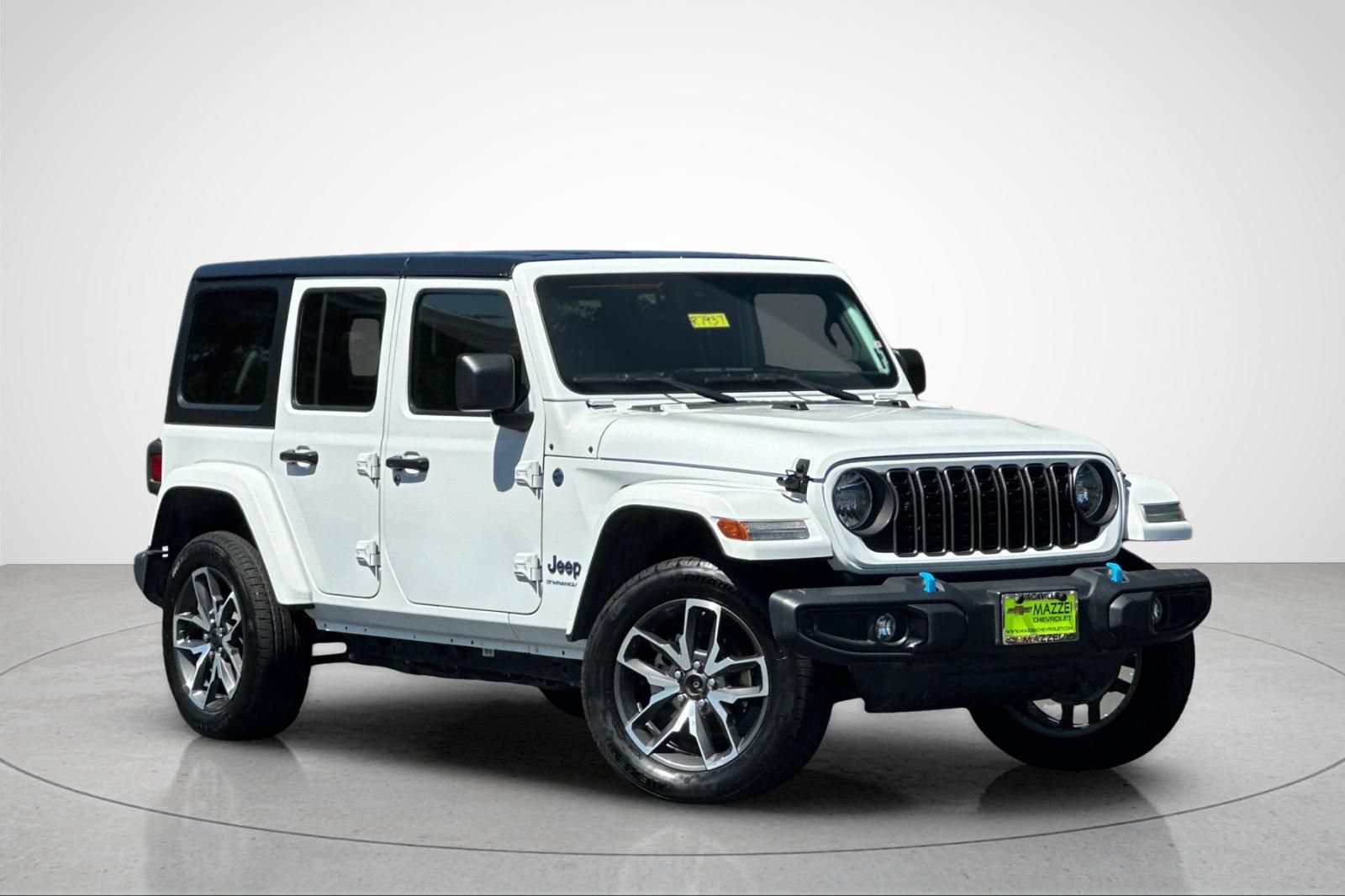 Used 2024 Jeep Wrangler Unlimited AWD/4WD image 2