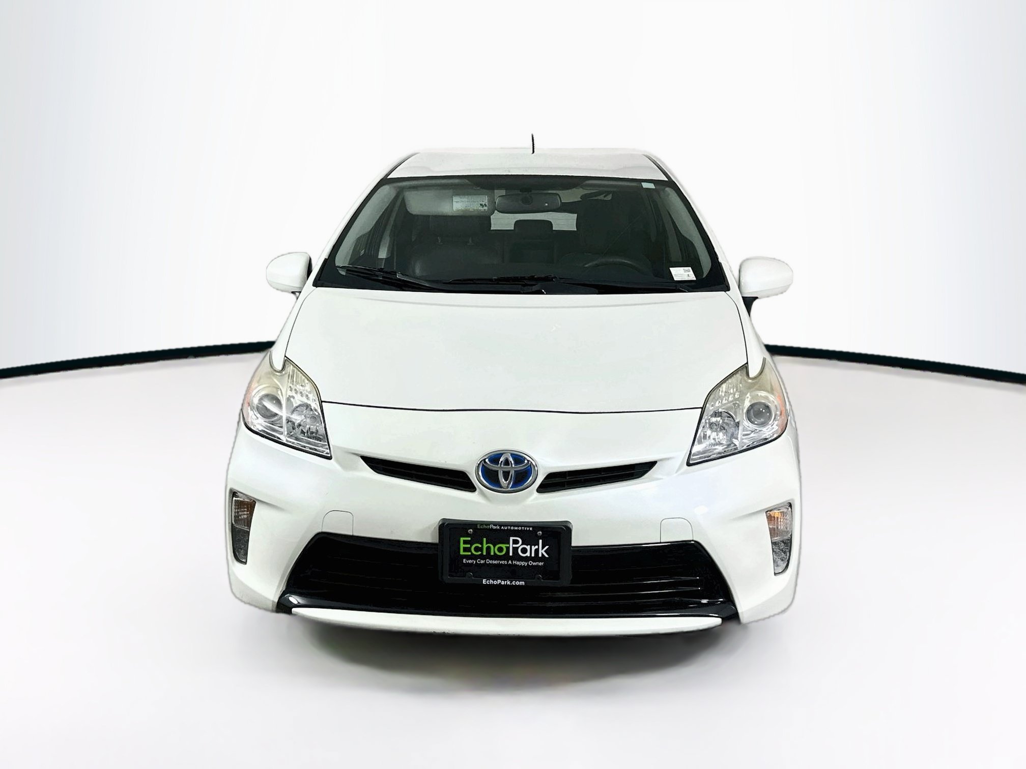Used 2015 Toyota Prius Two FWD image 2