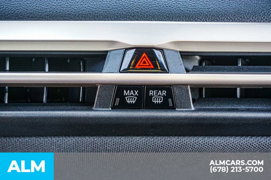 Used 2022 BMW iX xDrive50 w/ Dynamic Handling Package image 43