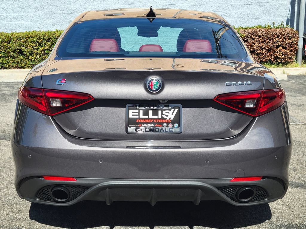Used 2023 Alfa Romeo Giulia Veloce RWD image 30