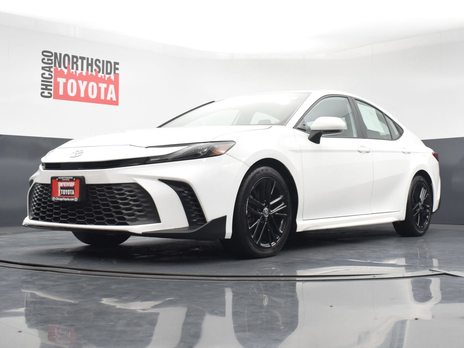 Used 2025 Toyota Camry SE FWD image 31
