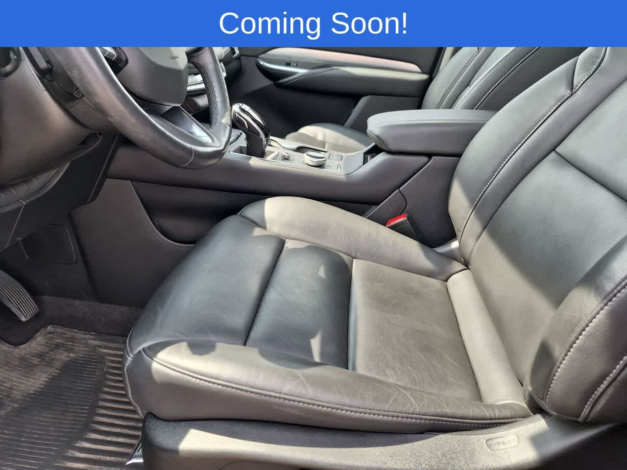 Used 2023 Cadillac XT4 Premium Luxury w/ Cold Weather Package AWD/4WD image 8