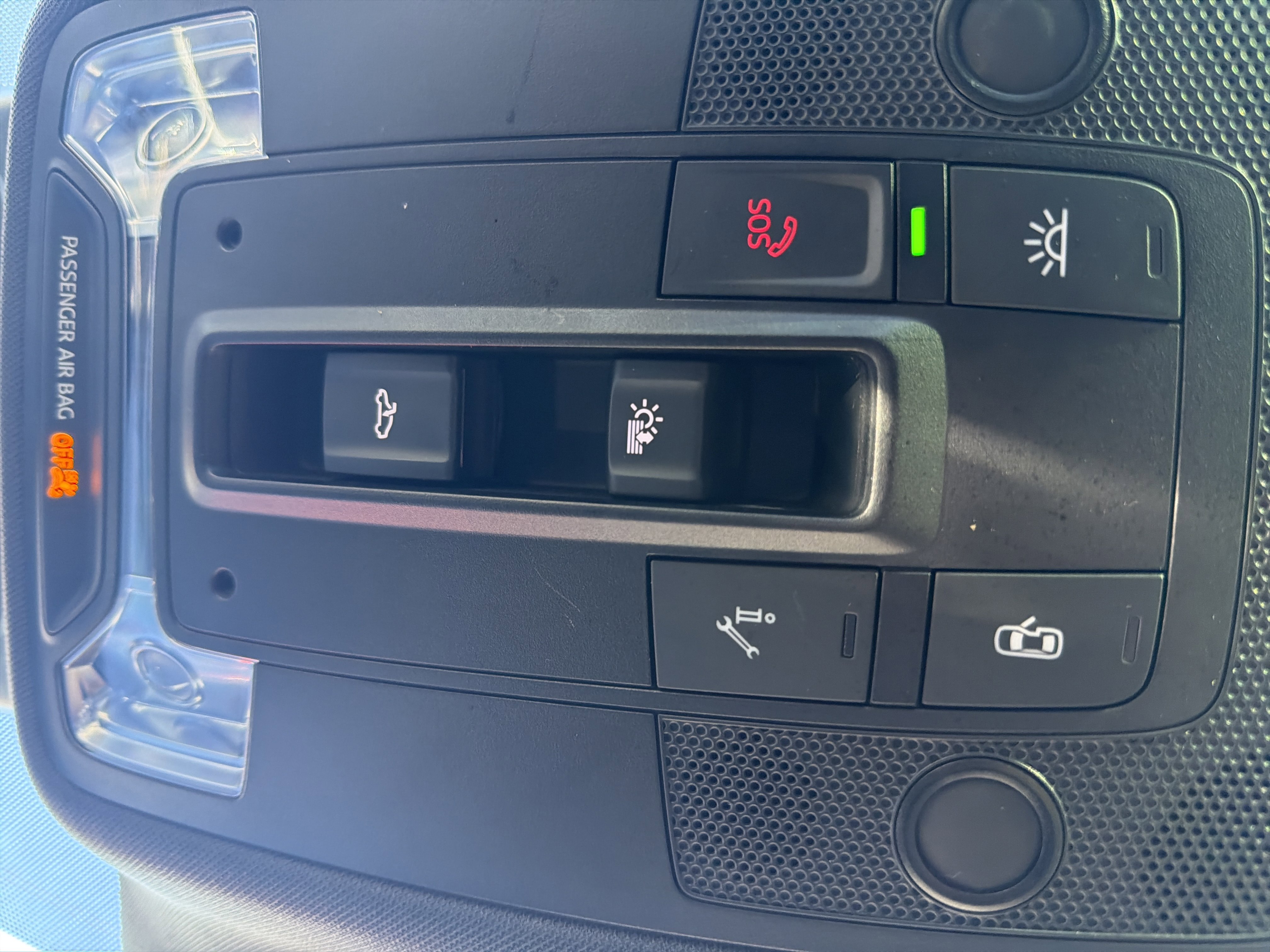 Certified 2025 Audi Q3 2.0T Premium w/ Convenience Package image 9