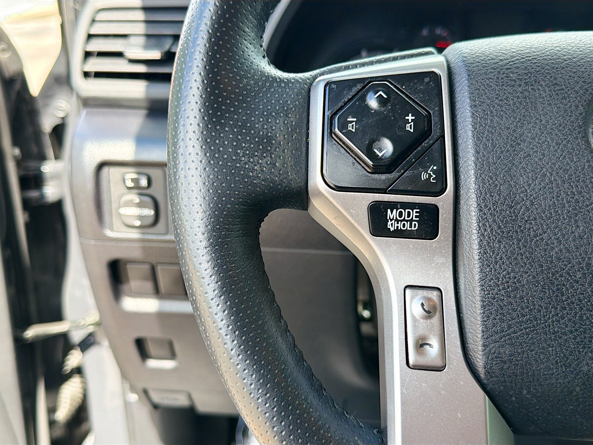 Used 2024 Toyota 4Runner SR5 Premium RWD image 34