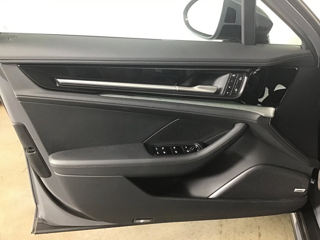 Certified 2026 Porsche Panamera 4 AWD/4WD image 29