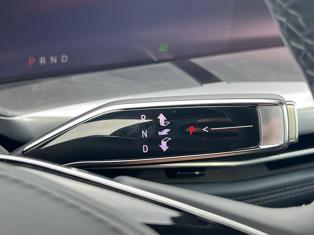 New 2025 Cadillac Escalade IQ Luxury 2 AWD/4WD image 16
