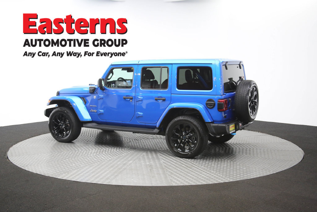 Used 2024 Jeep Wrangler Unlimited Sahara w/ Technology Group AWD/4WD image 64
