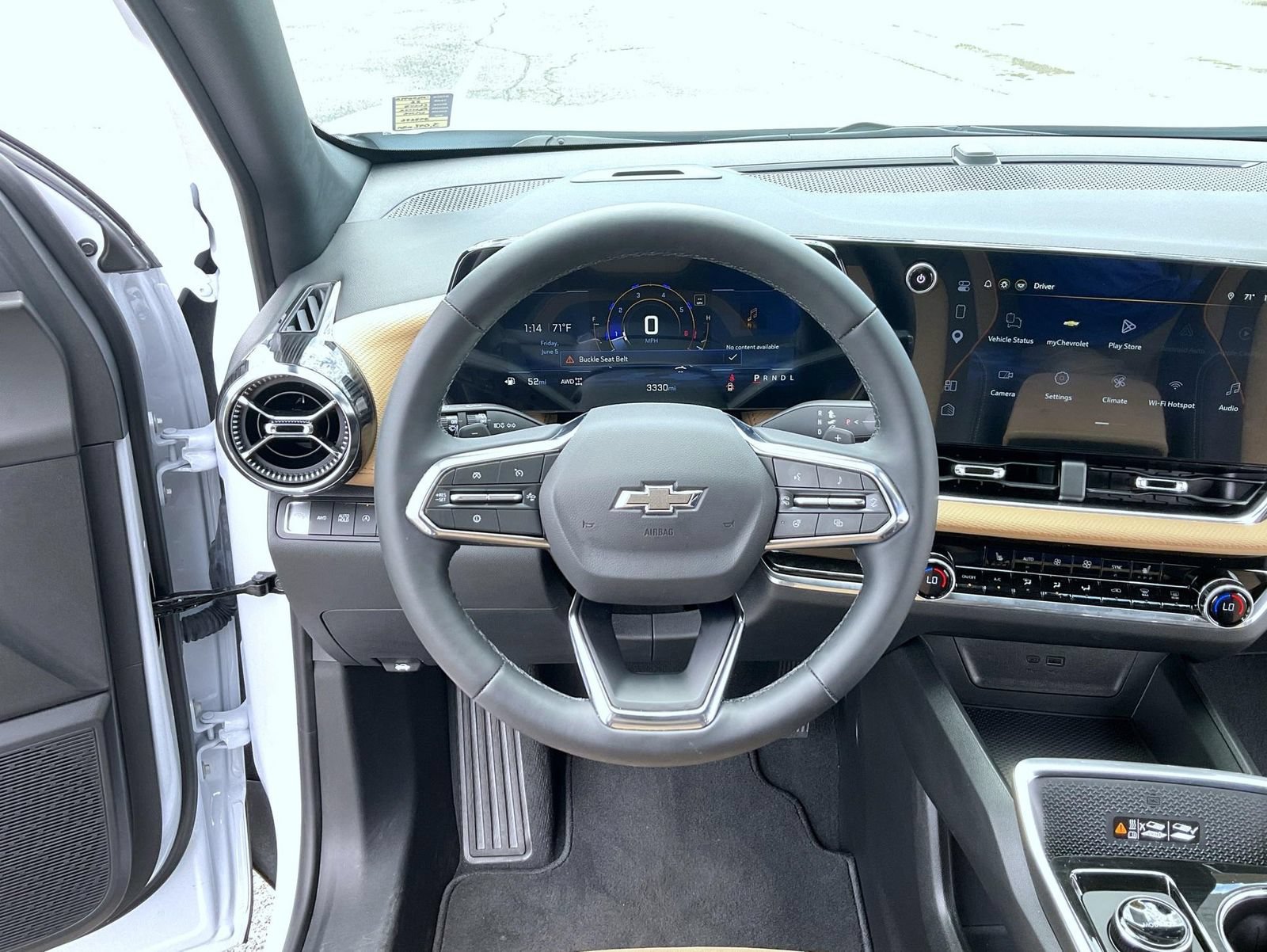 Certified 2026 Chevrolet Equinox ACTIV w/ Safety and Technology Package AWD/4WD image 11