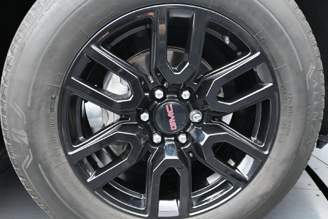 Used 2024 GMC Sierra 1500 Elevation AWD/4WD image 9