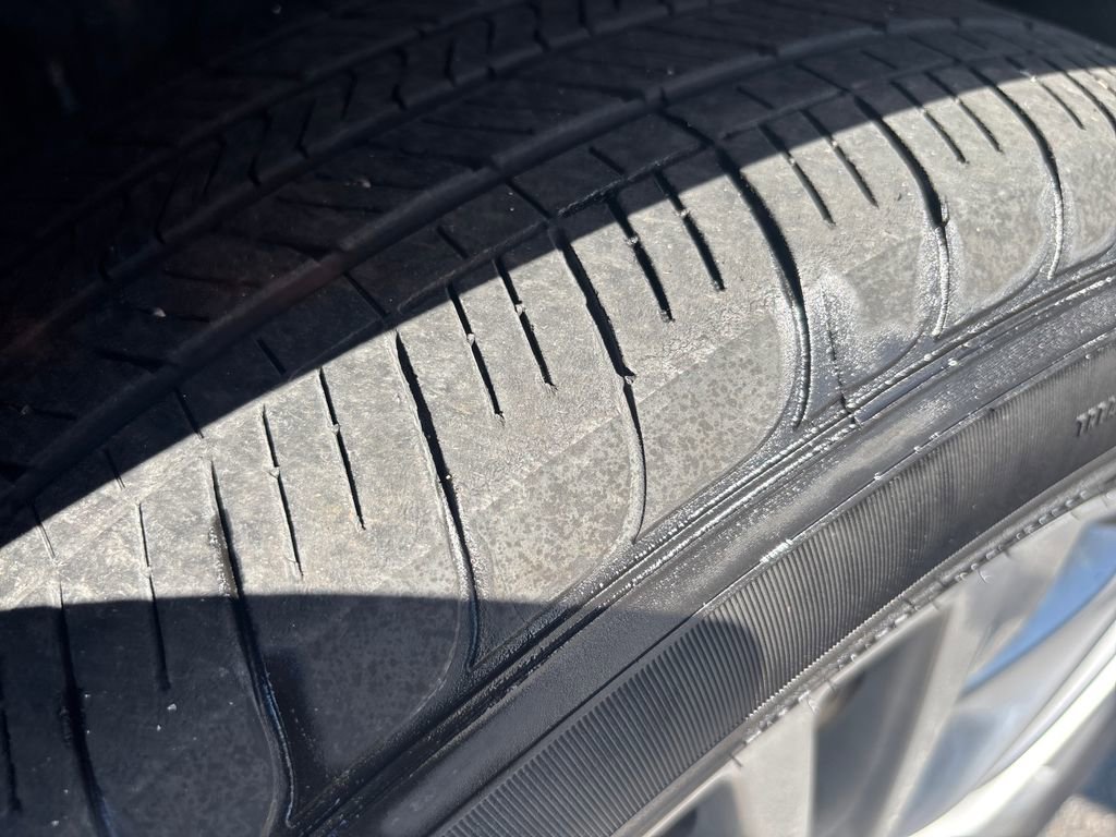 Used 2024 Toyota Highlander Platinum AWD/4WD image 30